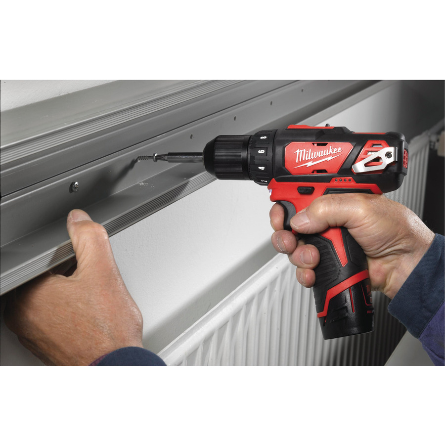 Taladro atornillador Milwaukee M12 BDD-202 C